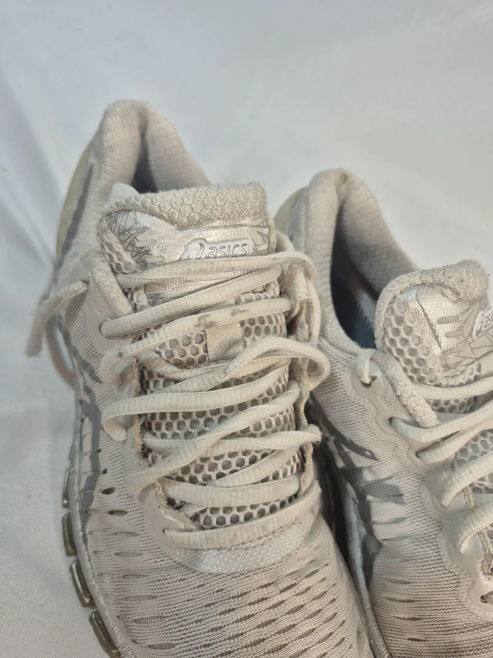 ASICS Gel-Quantum 360 ht gray mesh running sneakers with darker gray logo